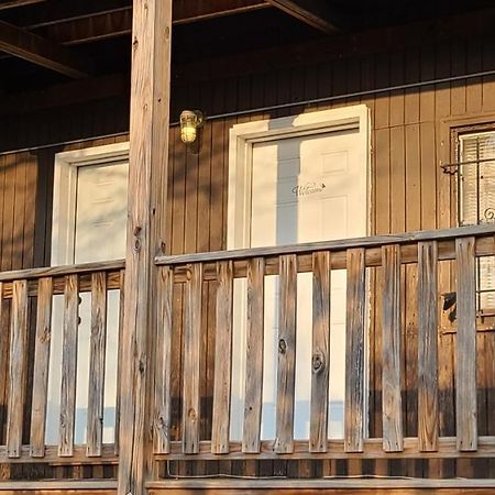 Cozy 1 Bedroom, 1 Min From Irving Park Blue Line, Free Parking シカゴ エクステリア 写真