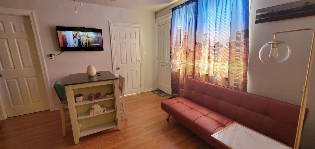 Cozy 1 Bedroom, 1 Min From Irving Park Blue Line, Free Parking シカゴ エクステリア 写真