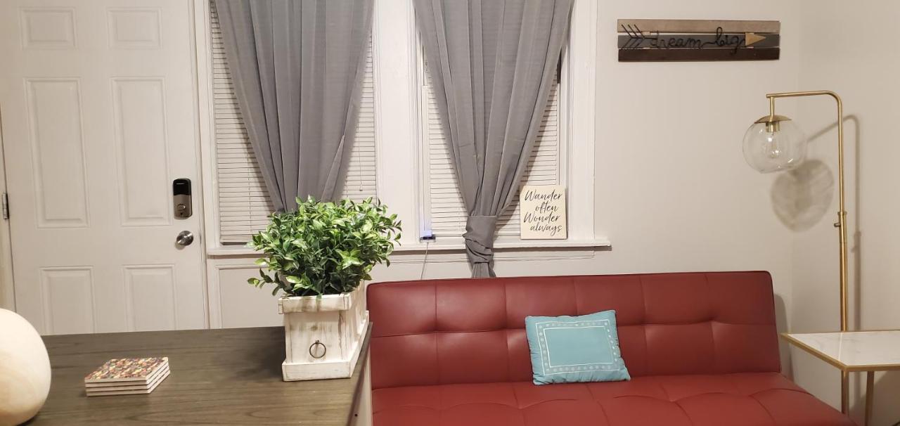 Cozy 1 Bedroom, 1 Min From Irving Park Blue Line, Free Parking シカゴ エクステリア 写真
